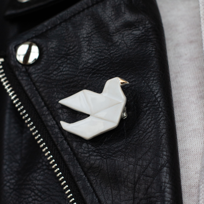 Ceramic brooch "Dove"